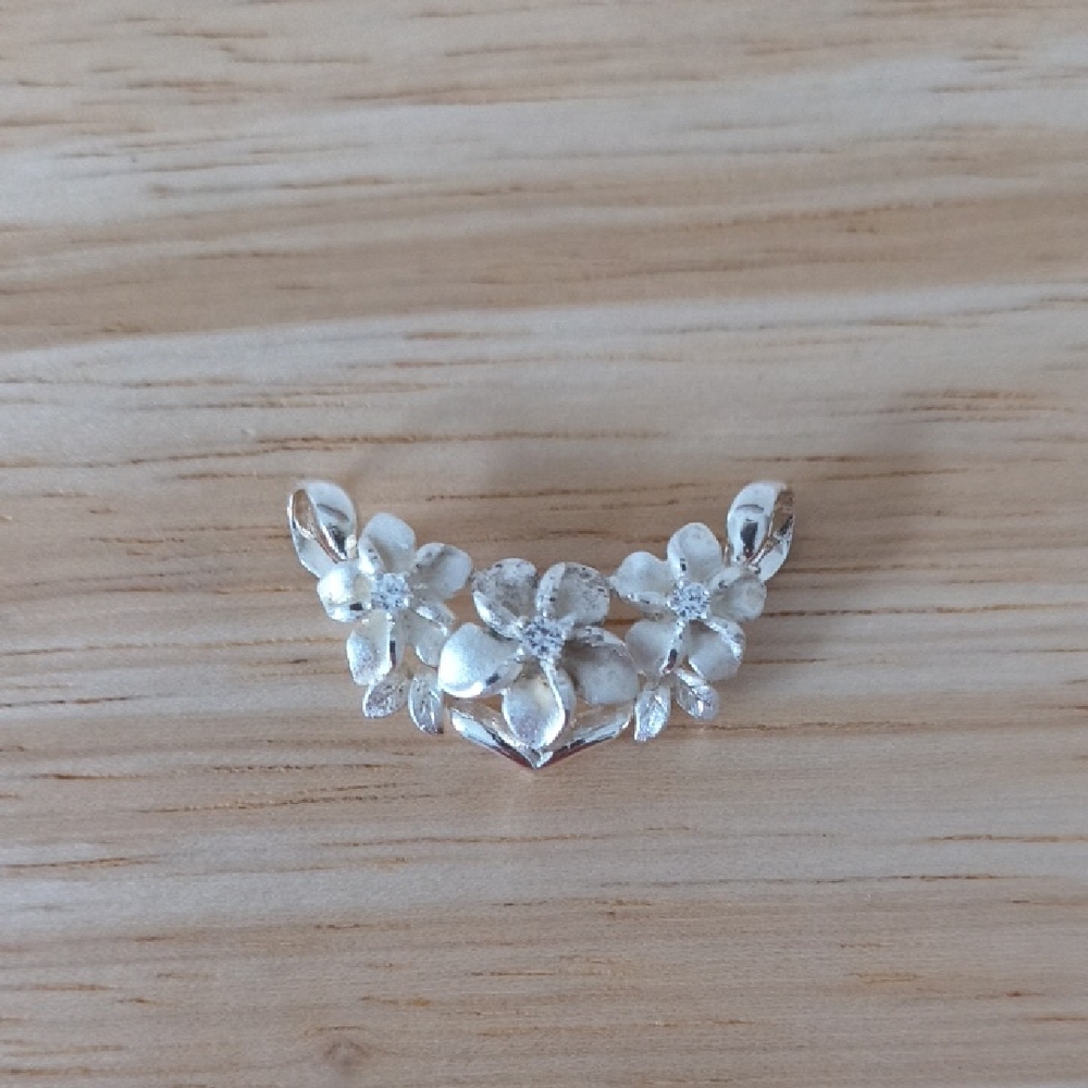 Elegant Silver Hawaiian Plumeria Pendant